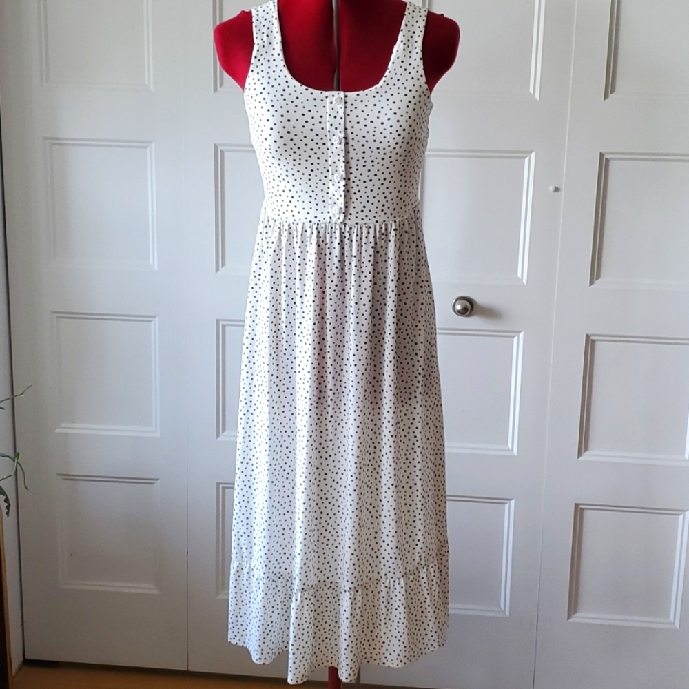Monteau Los Angeles White Polka Dot Fit & Flare Dress | Romantic Summer Style